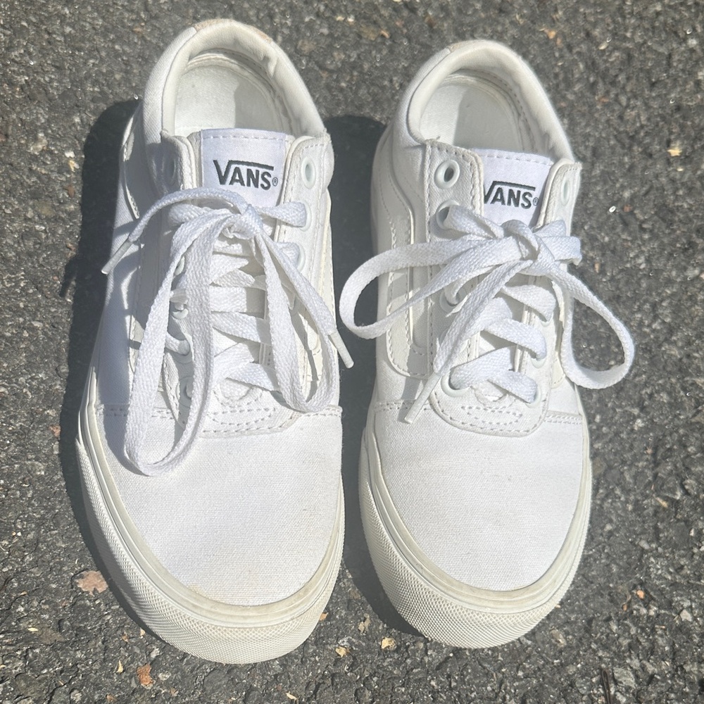 Size 5 women’s Vans Classic White Lace-Up Sneakers